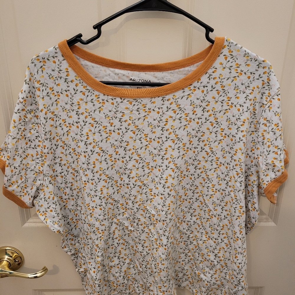 Arizona Jean Co. Floral crop shirt